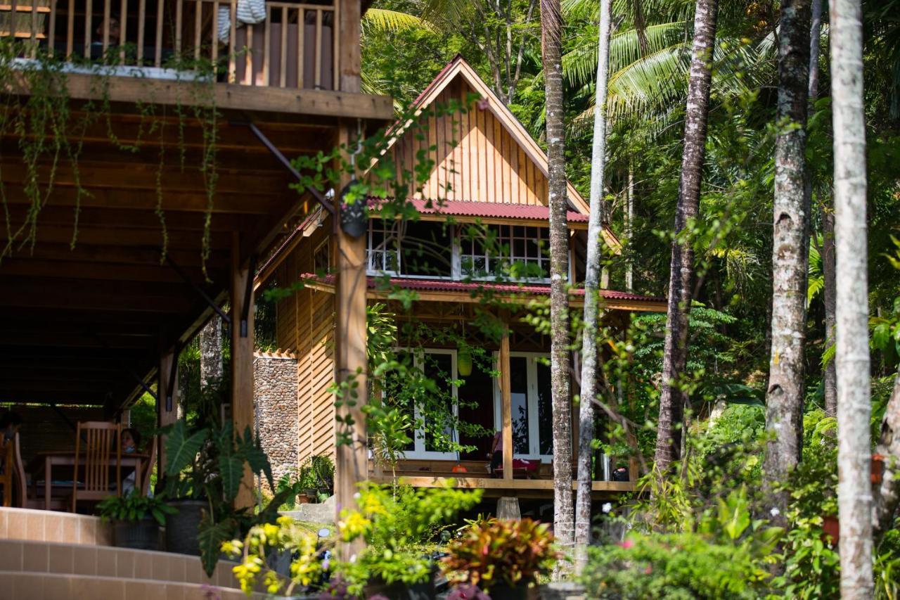 Air Manis Hillside Villa Cafe & Resto Padang  Ngoại thất bức ảnh